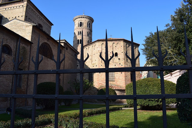 Il Duomo e il Battistero Neoniano di Ravenna