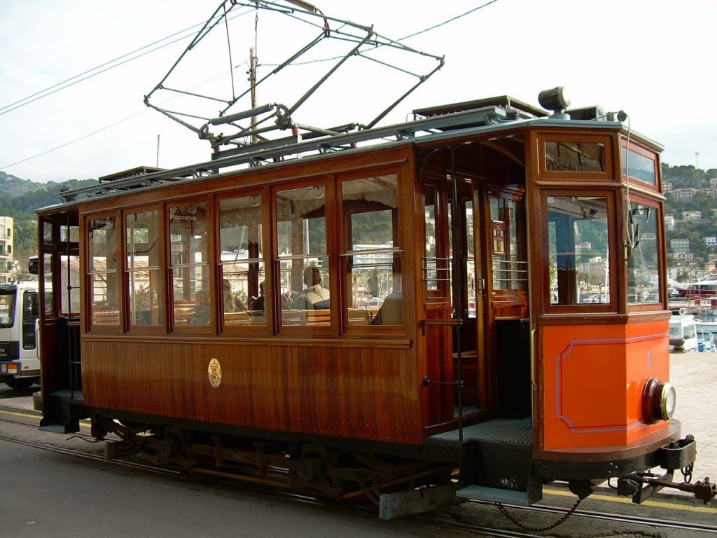 Un esempio di locomotiva storica  nella città di Torino