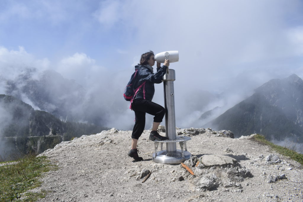Una visione telescopica sul Monte Santo di Lussari direzione Slovenia 