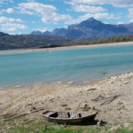 Il lago di Santa Croce in una immagine primaverile