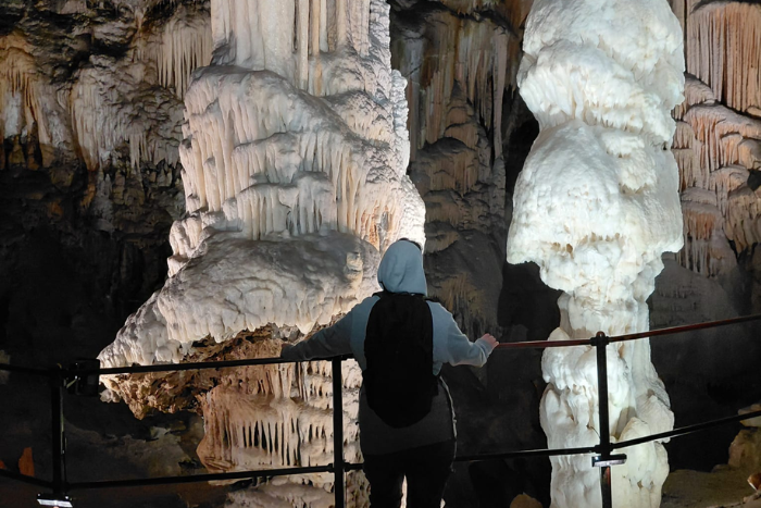 All'interno delle Grotte di Postumia la temperatura è circa di 10 gradi tutto l'anno