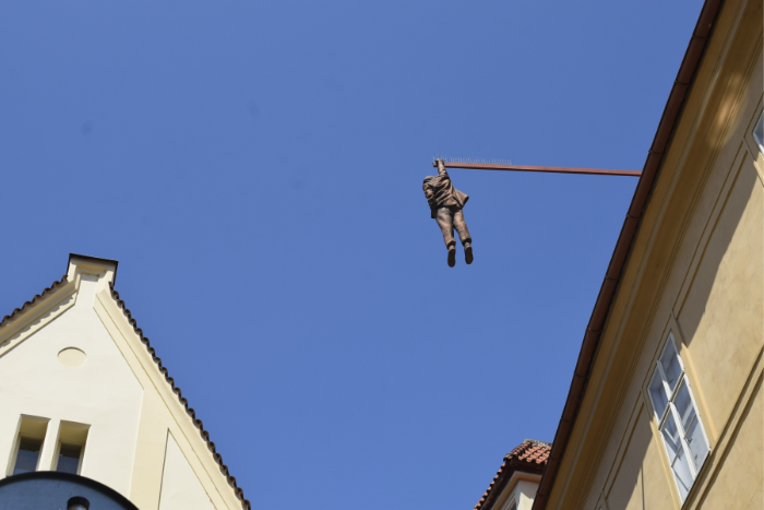 L'uomo appeso di Cerny è il simbolo di Praga 