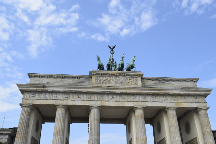 Il viaggio nella Germania del nord in camper inizia da Berlino e dalla porta di Brandeburgo simnolo di libertà